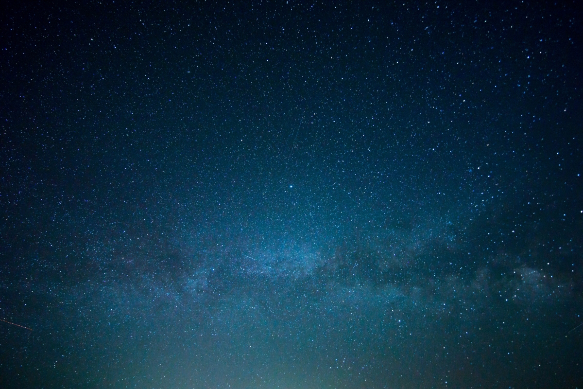晚上 天空 星星 繁星点点 宇宙 6k星空壁纸_4k风景
