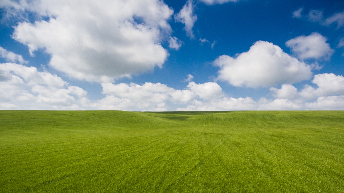 麦场与云蓝天草地风景4k壁纸3840x2160