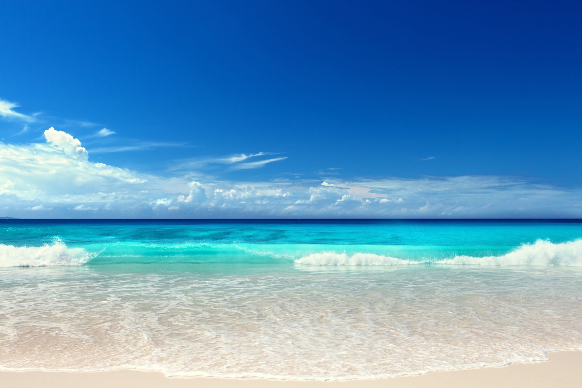 海景海洋蓝色沙滩阳光大海风景图片