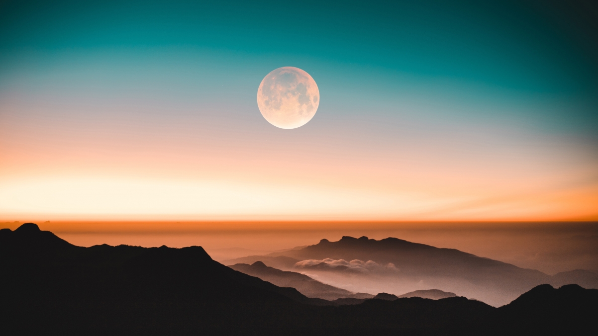 山峰 月亮 晚上 4k风景壁纸3840x2160