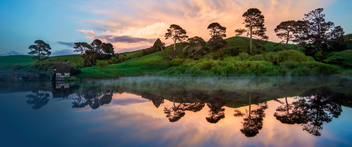 霍比屯(Hobbiton)新西兰宁静的早晨3440x1440风景壁纸