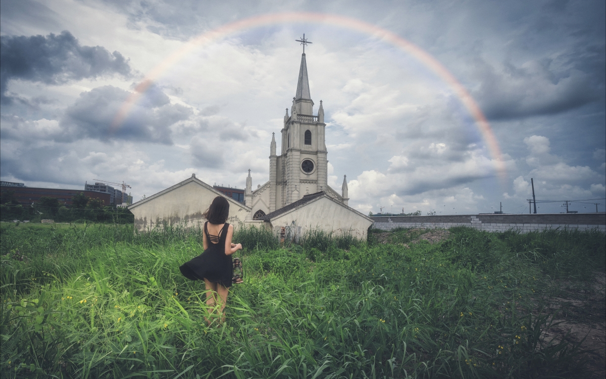黑色裙子,美女背影,天空,彩虹,教堂,摄影人物风景,4K图片