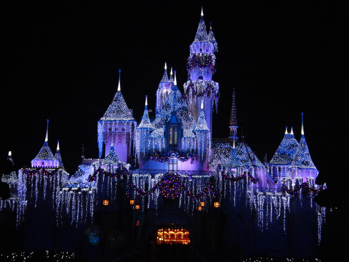 加利福尼亚州的迪士尼乐园4k风景图片