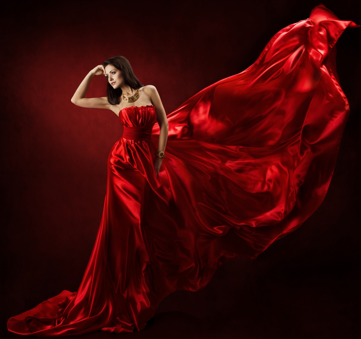 红色礼服 美丽 丝绸 女人模特 4K图片