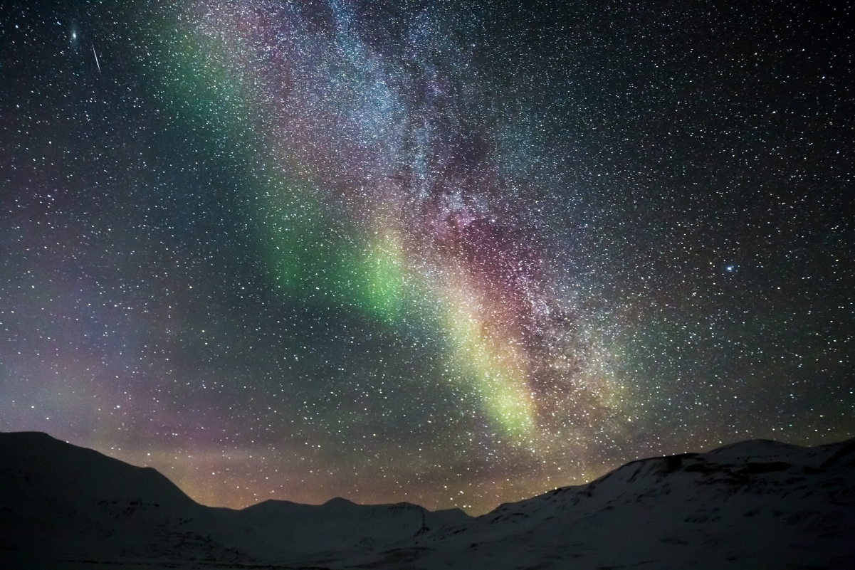 北极光 星星 奥罗拉 北半球极光 星空 4K风景图片壁纸