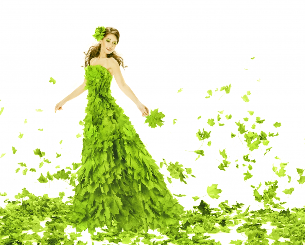 绿色 夏天 女人 微笑 枫叶 叶子 裙子 艺术 5K美女壁纸