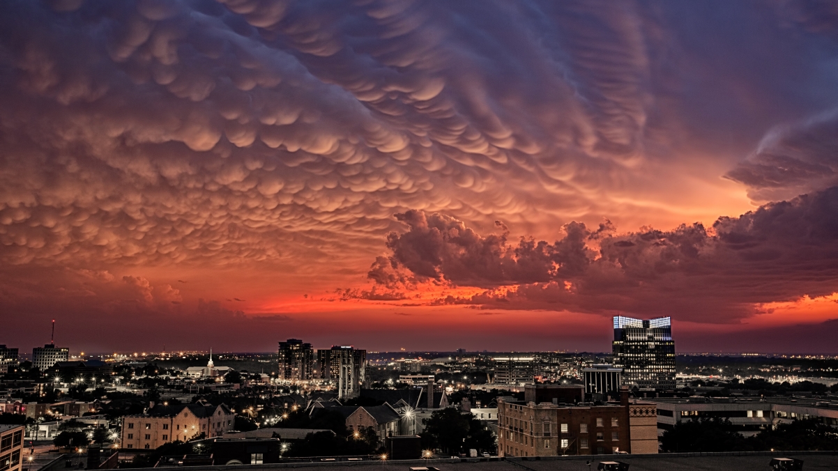 美国得克萨斯州沃斯堡城市美丽的云彩风景4K壁纸