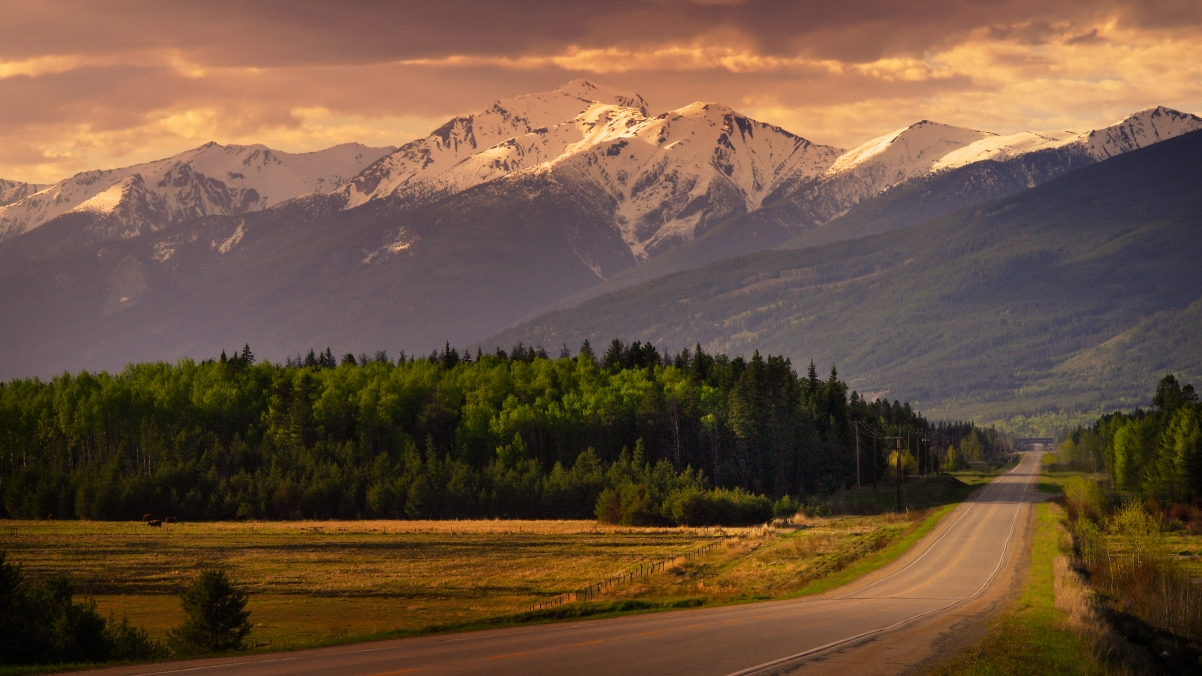 加拿大艾伯塔省的贾斯珀国家公园4K风景壁纸 3840x2160