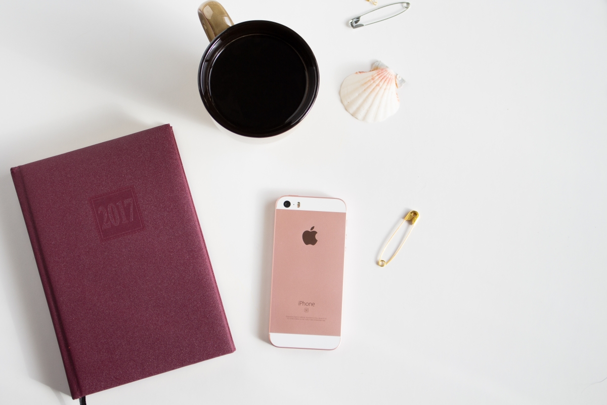 苹果,咖啡,笔记本,贝壳,iphone,日记,2017年,5K背景图片
