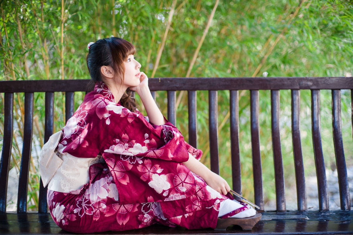 竹子 凉亭 椅子 日本和服美女4k壁纸