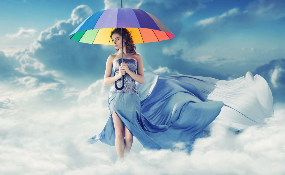 彩虹伞美女 黑发漫步在蓬松的云朵上5k人物创意图片