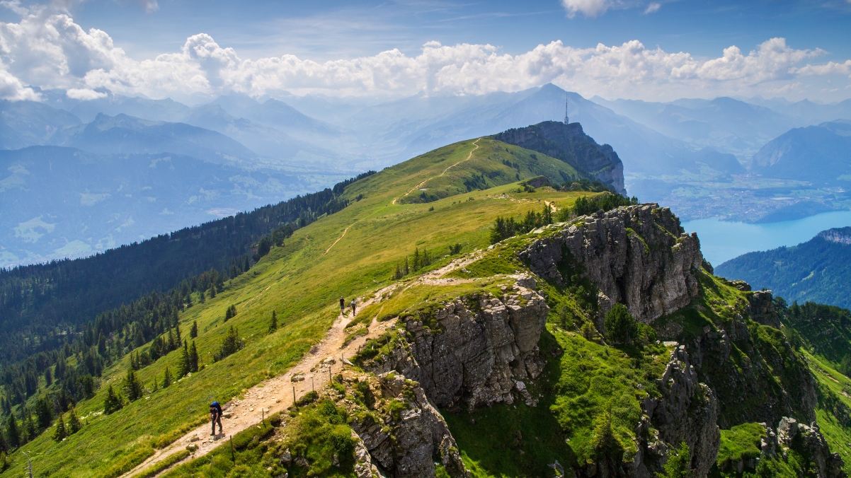 尼德峰niederhorn瑞士伯尔尼阿尔卑斯山4k风景壁纸