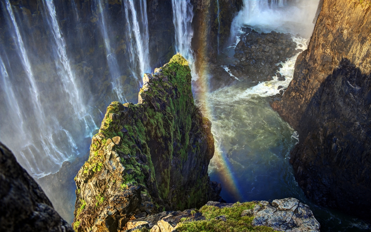 津巴布韦共和国 瀑布 岩石 彩虹 风景4K壁纸