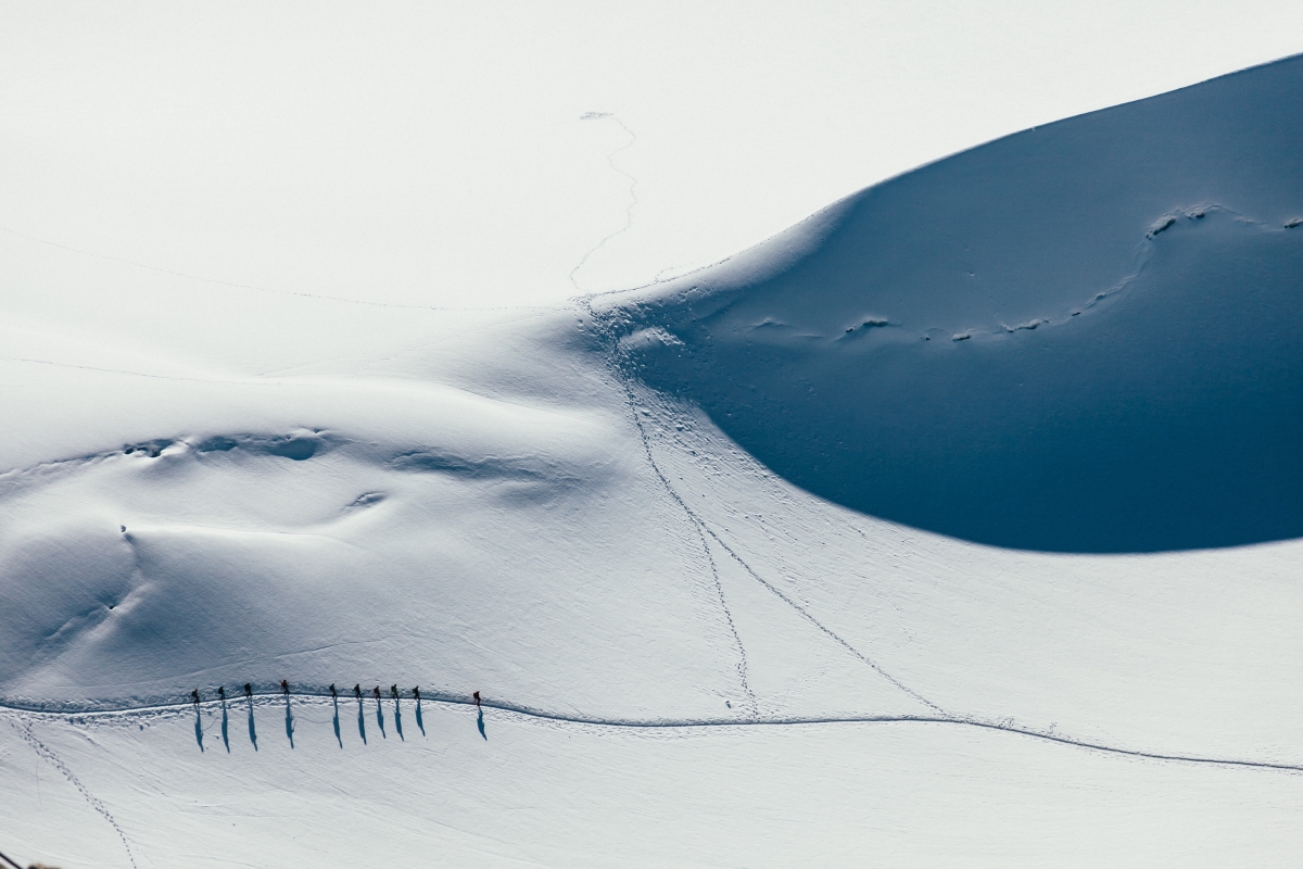 冬天 雪 徒步旅行 滑雪 4K壁纸