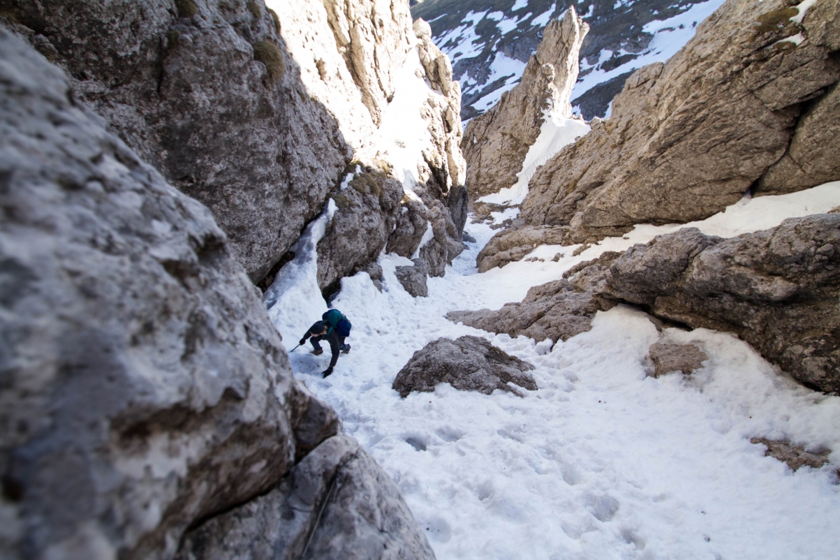 登雪山的人摄影5K图片