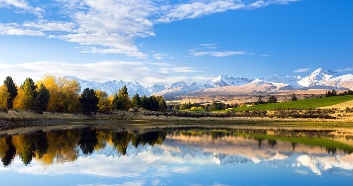 新西兰秘密山湖倒影风景4096x2160桌面壁纸