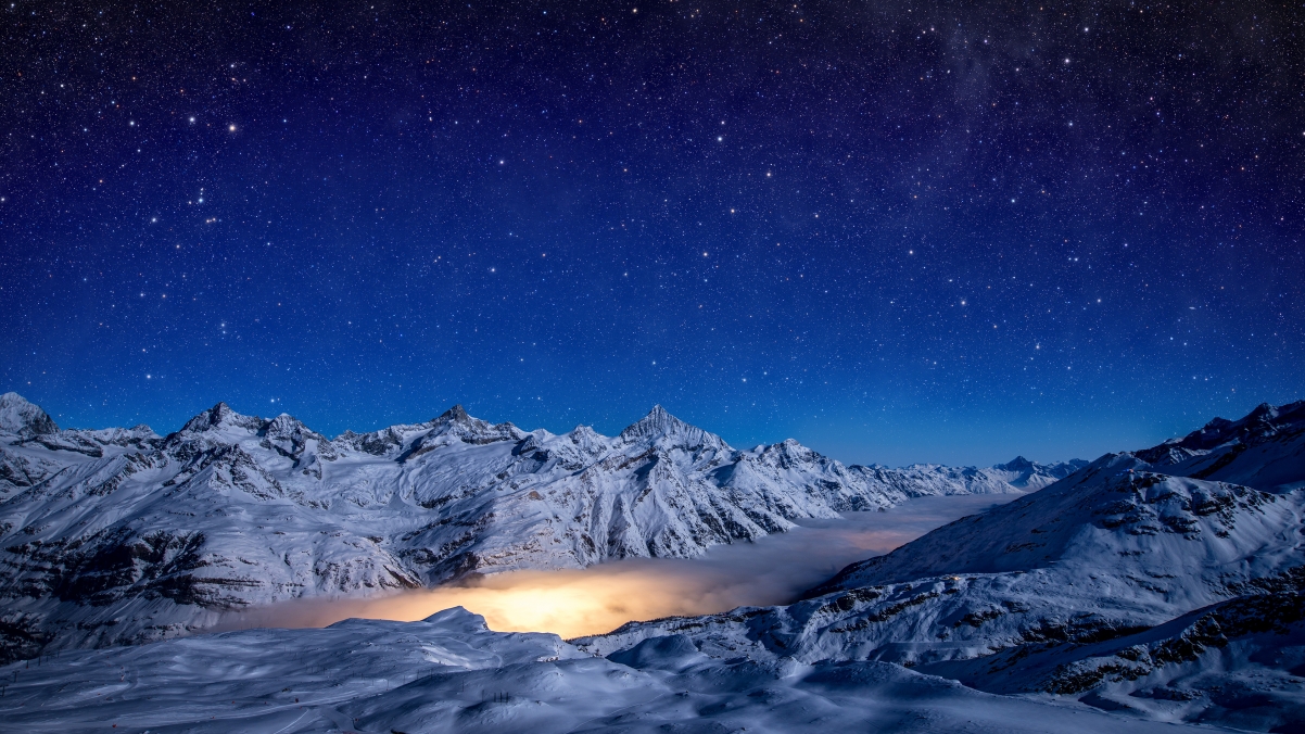 泻湖星云 星空 瑞士阿尔卑斯山脉的山脊3840x2160风景壁纸