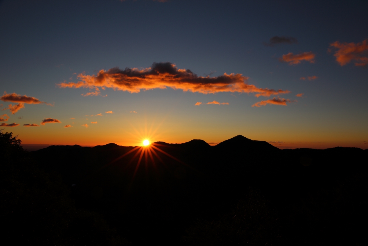 日落 天空 丘陵 日出 黄昏 地平线 云 5K风景图片