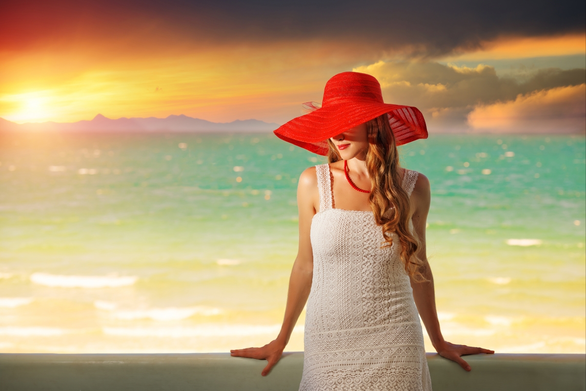 模特 帽子 海边 日落 唯美美女5K壁纸