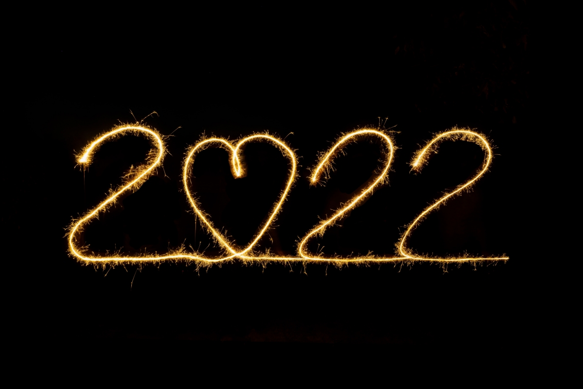 2022年数字新年爱心烟火6k图片壁纸