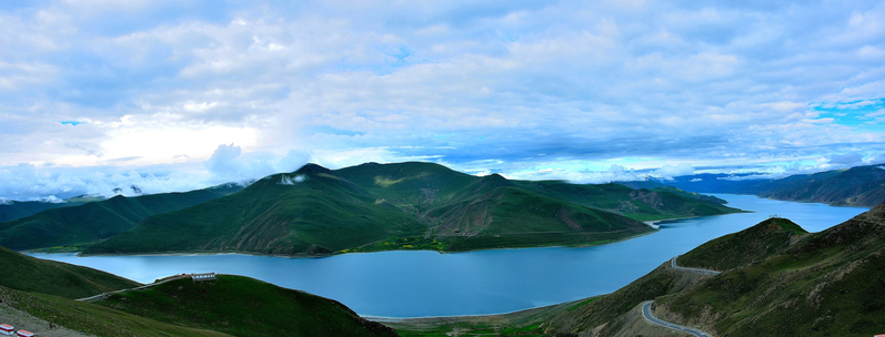 羊卓雍措湖绝美高清JPG摄影，精选风景图片素材，免费下载