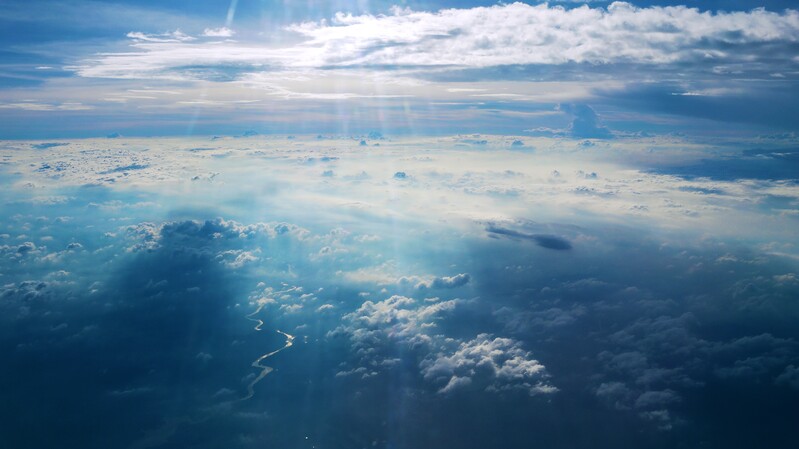 天空云海绝美风景摄影，高清JPG广告图片素材，免费下载