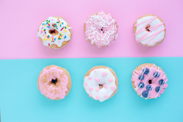 甜甜圈，马卡龙背景，粉色，蛋糕，甜点