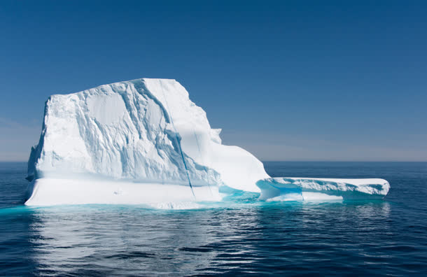 海洋上漂浮的冰山