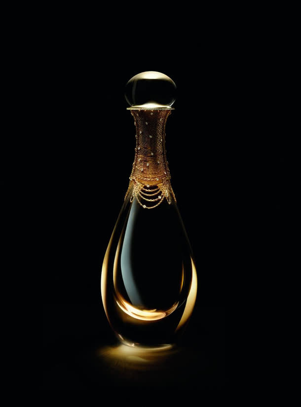 透明水滴香水瓶PNG背景素材，高清设计元素免费下载