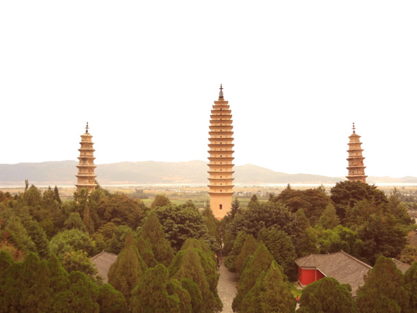 大理三塔旅游摄影，PNG透明背景高清风景图片，免费下载设计素材