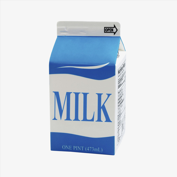 蓝色纸盒包装牛奶