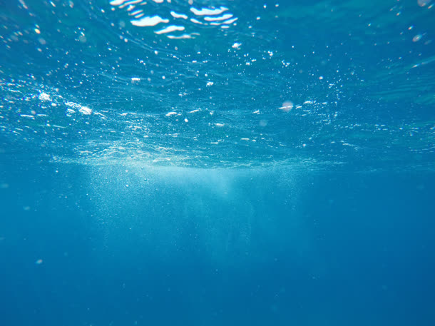 深海纯净自然水波