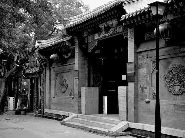 黑白色调的北京巷子照片