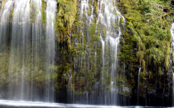 水流瀑布自然摄影图