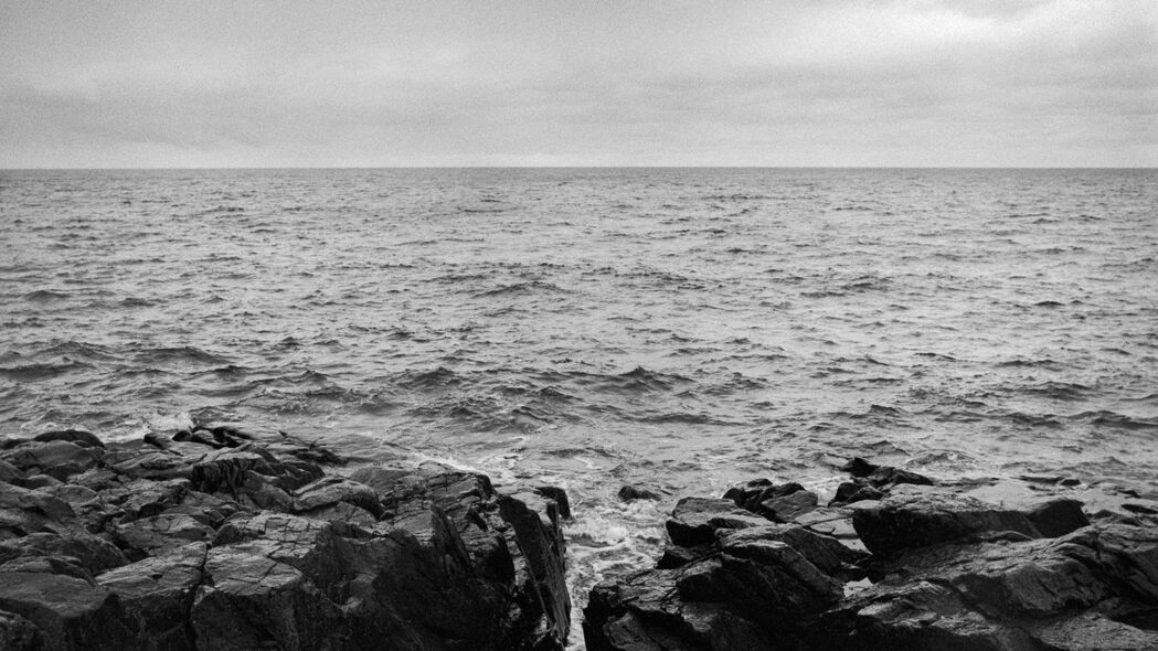 岩石 石头 大海 地平线 黑白 4k壁纸 3840x2160