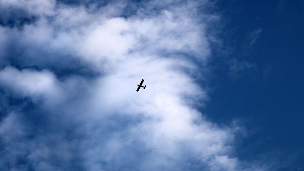 飞机 天空 云 飞行 白色 蓝色 4k壁纸 3840x2160