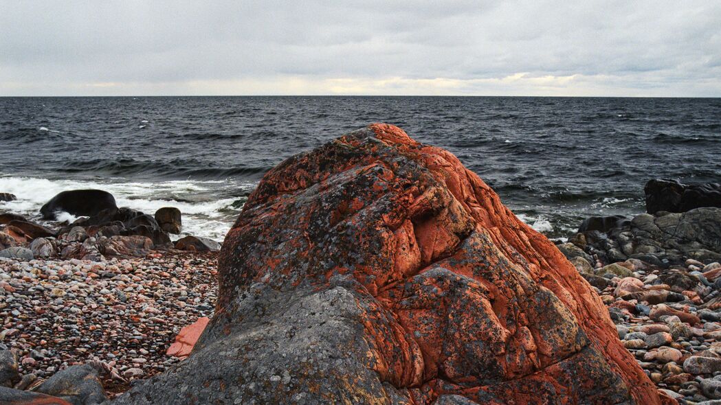 石头 浮雕 鹅卵石 大海 自然 4k壁纸 3840x2160