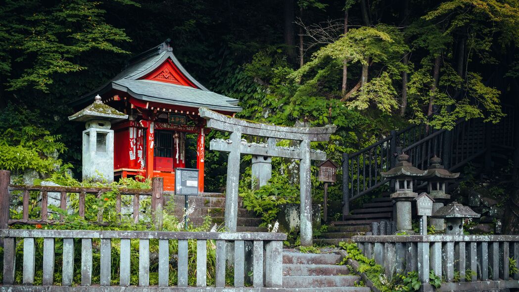 亚洲建筑之美，Torii门、宝塔与围栏4K高清壁纸，3840x2160分辨率免费下载