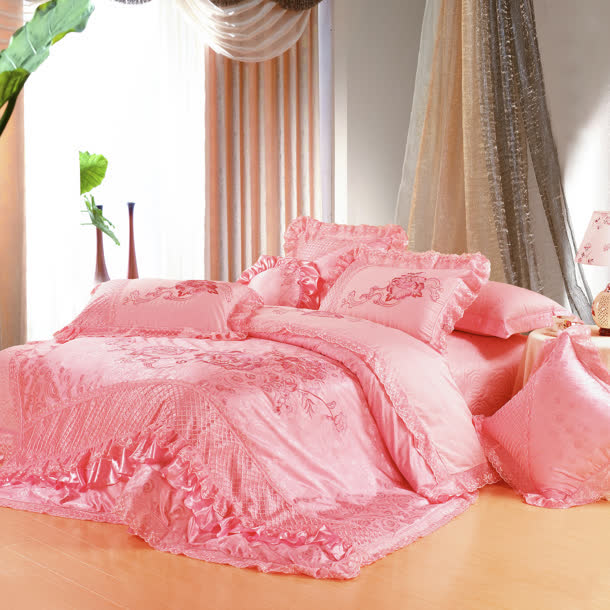 粉色双人床背景图片