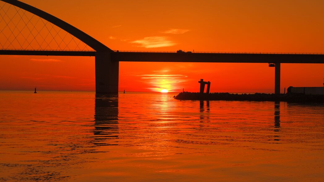 地平线 日落 桥梁 反射 橙色 4k壁纸 3840x2160