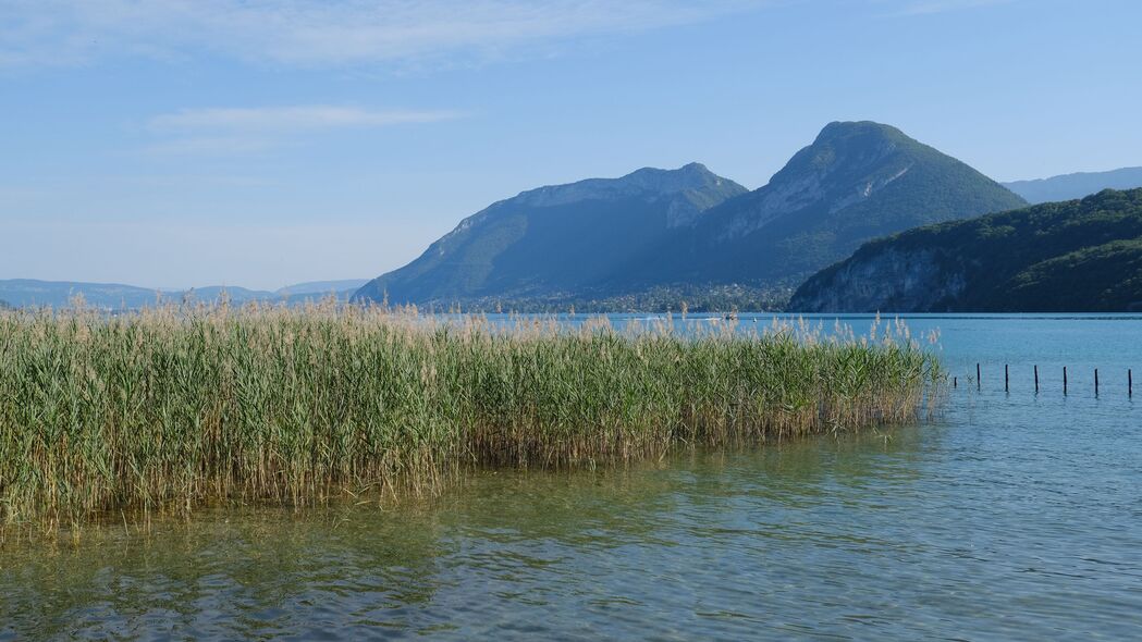 湖光山色芦苇岸，4K超清壁纸3840x2160，高清风景图片一键下载