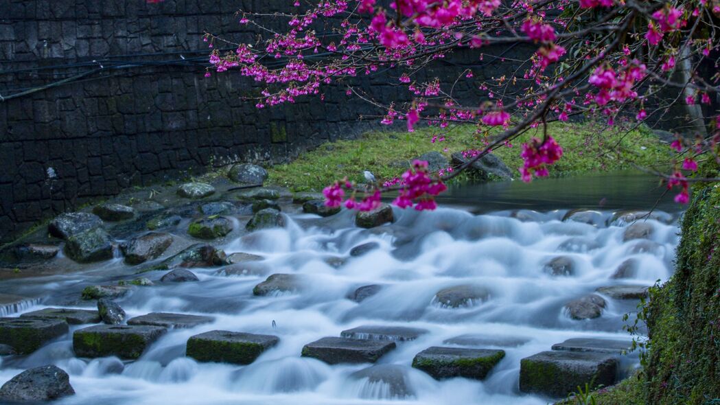 水 瀑布 石头 树 樱花 中国 灯笼 4k壁纸 3840x2160