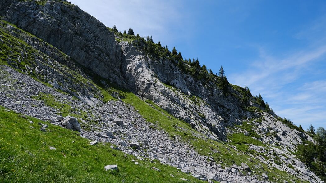 4K高清壁纸下载，斜坡山景浮雕草石，3840x2160超清风景图片