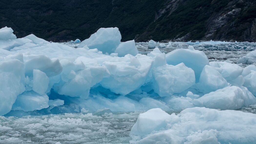 冬日冰山之美，4K高清自然风景壁纸，3840x2160超清下载
