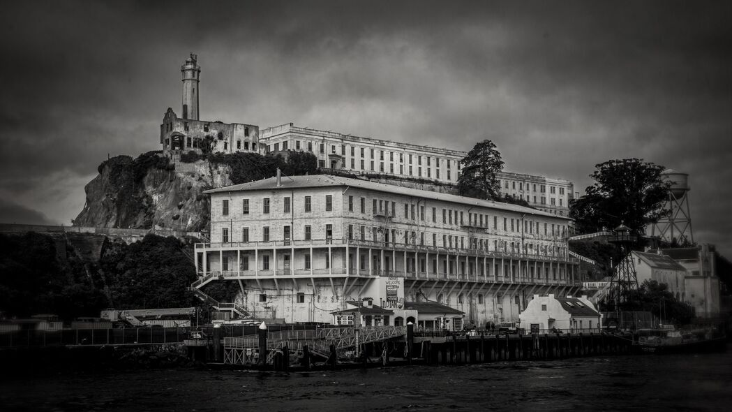 建筑 岛 黑白 alcatraz 4k壁纸 3840x2160