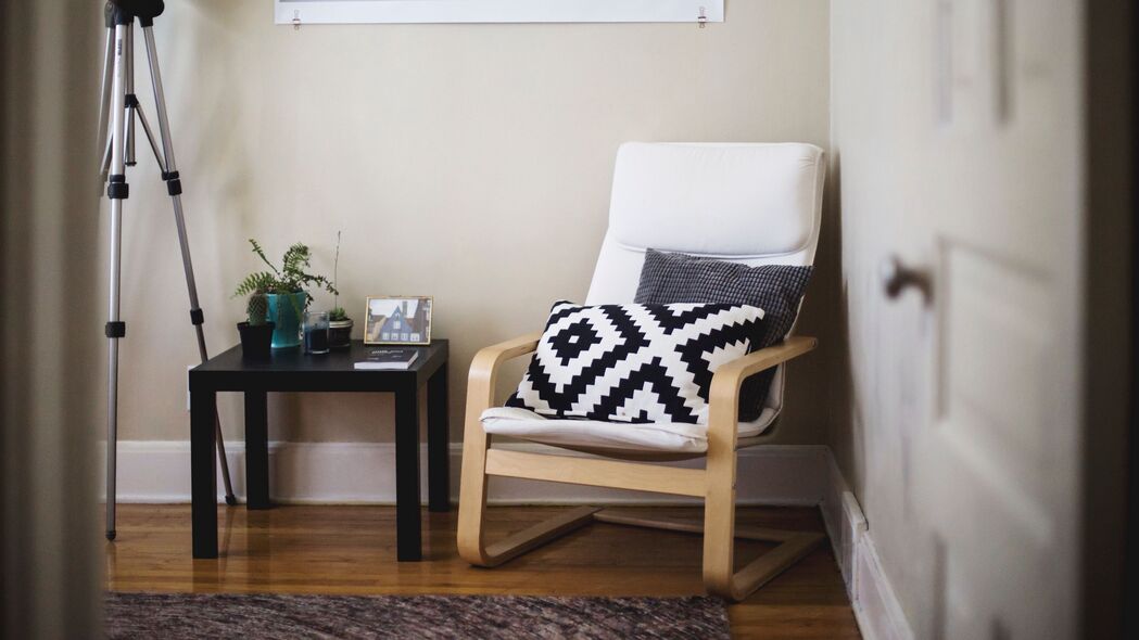 扶手椅 枕头 图片 室内 4k壁纸 3840x2160
