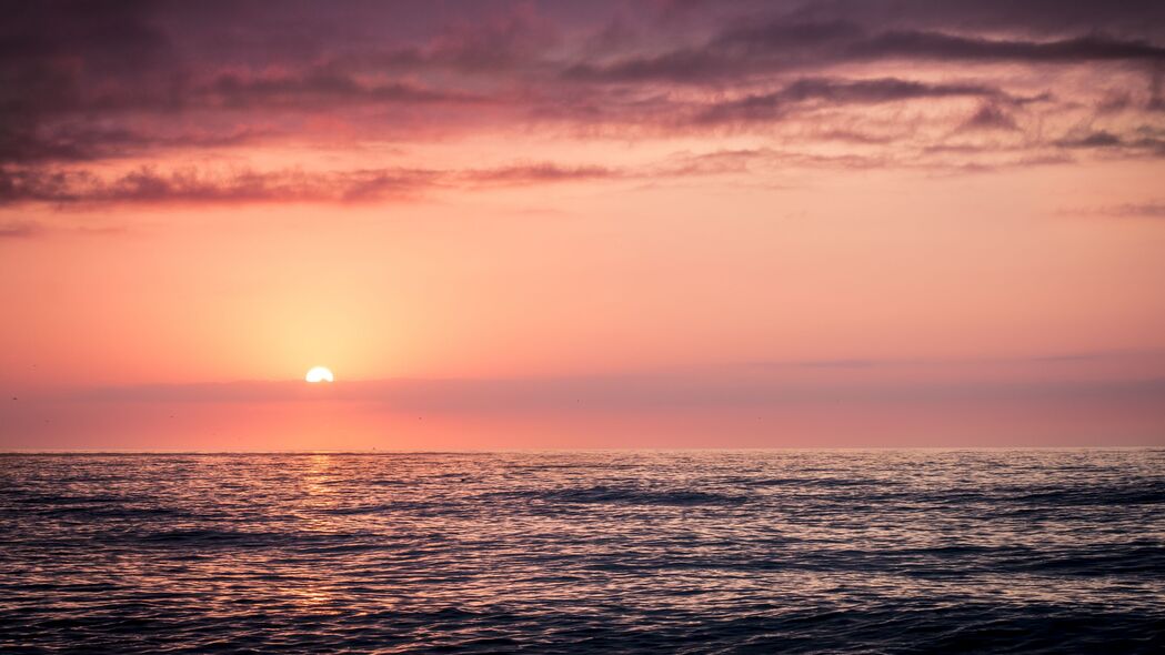 大海涟漪美景，超高清4K地平线壁纸，3840x2160分辨率，免费下载