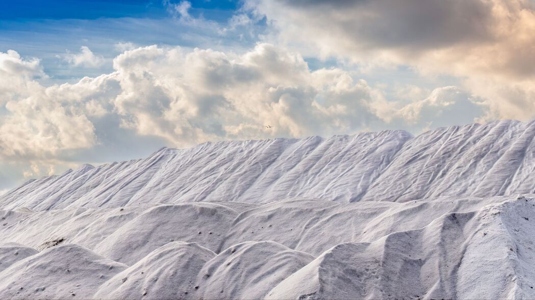 丘陵 浮雕 沙子 云 白色 4k壁纸 3840x2160