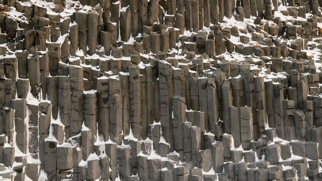 玄武岩柱 柱子 石头 雪 4k壁纸 3840x2160