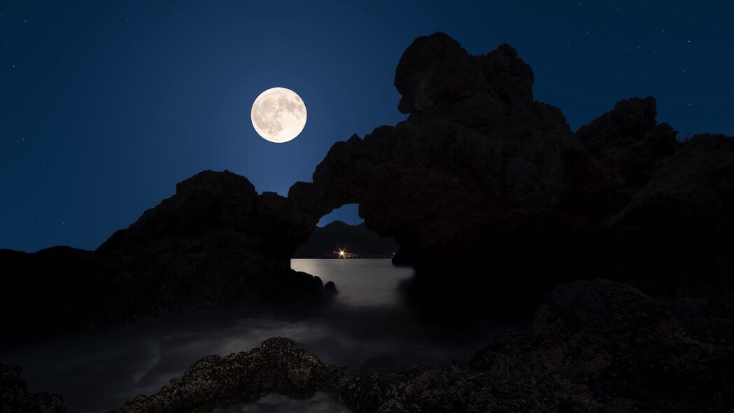 海湾 岩石 月亮 夜晚 大海 深色 4k壁纸 3840x2160